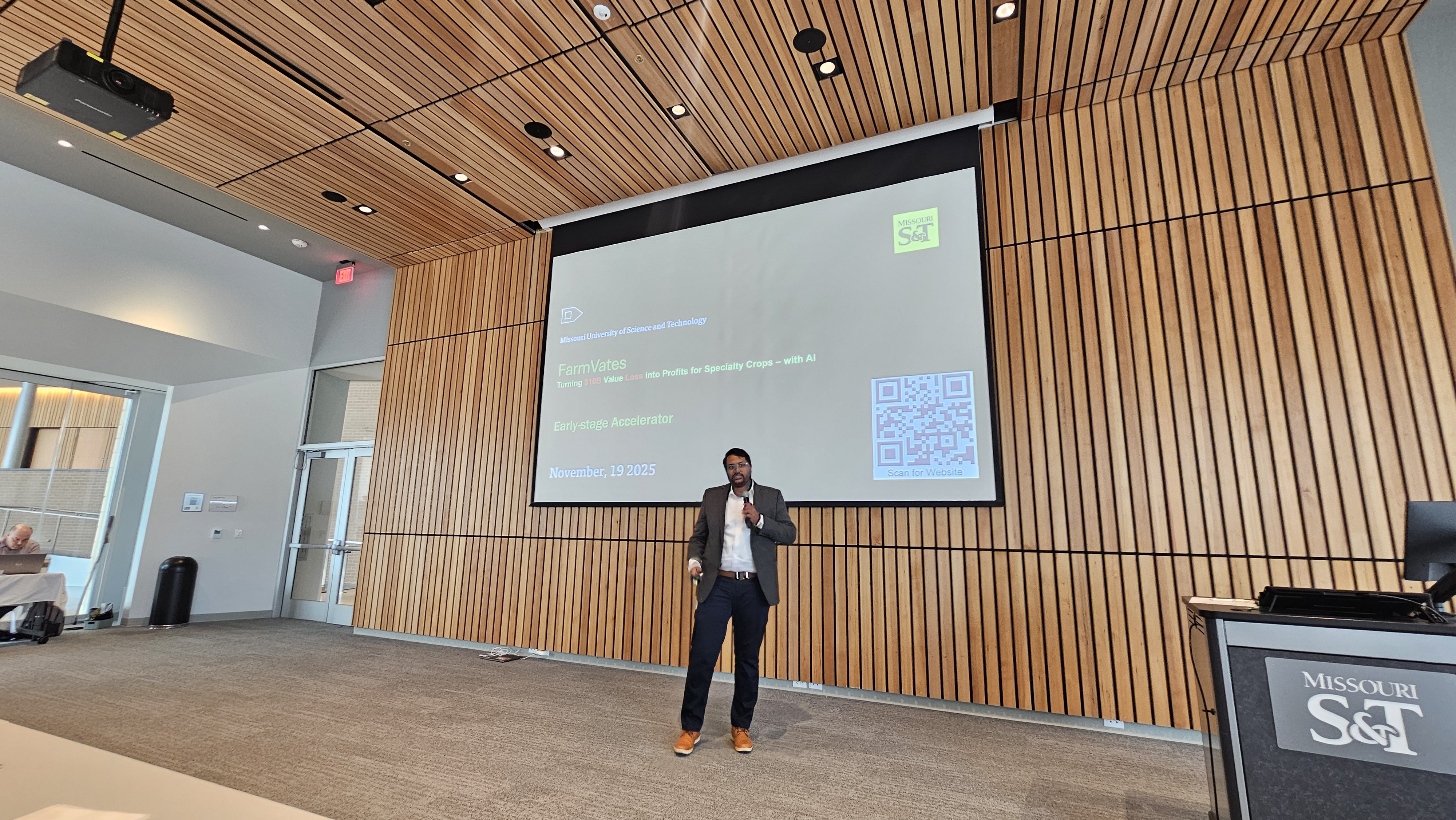 ESA Pitch Day Photos