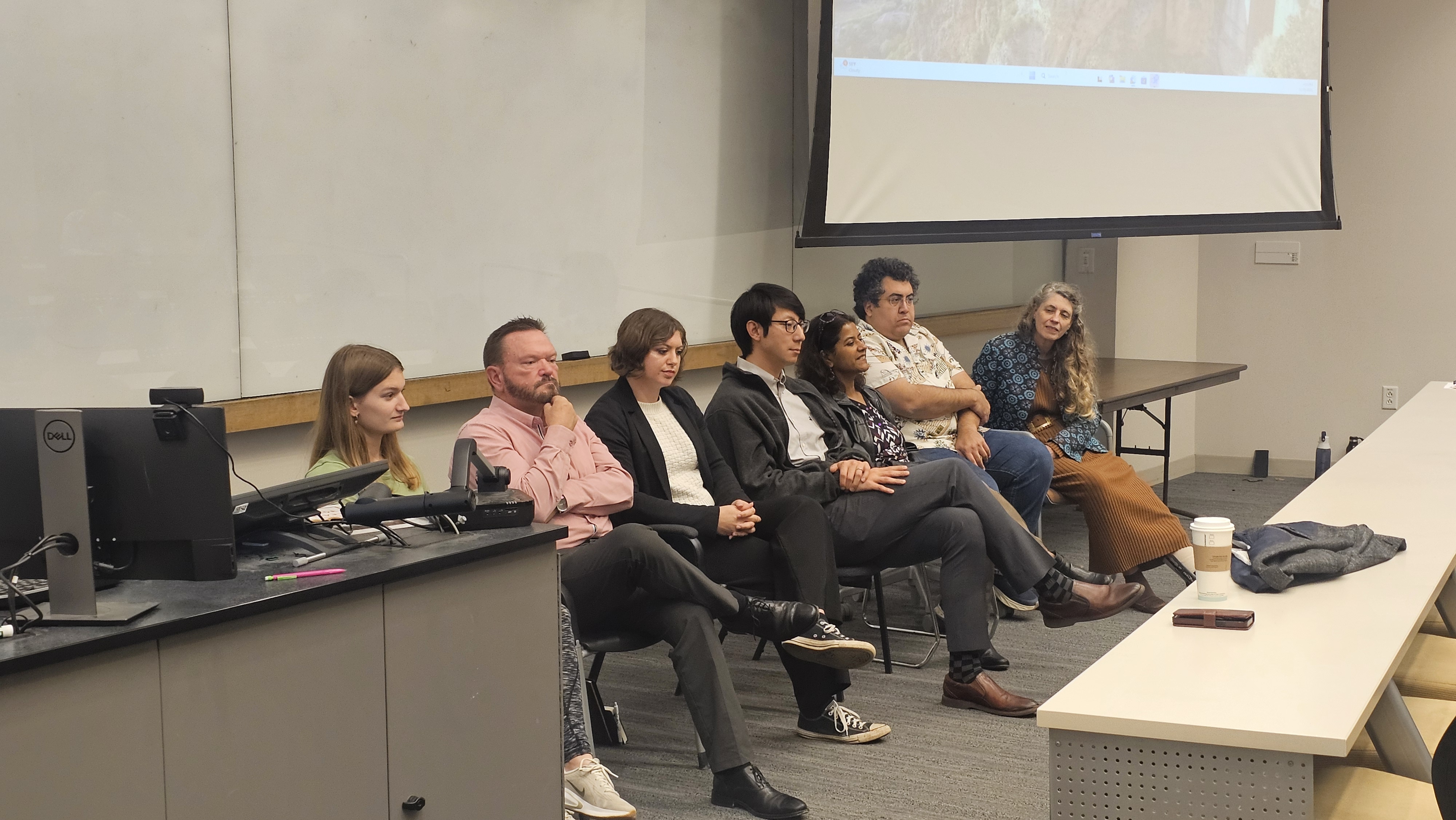 Discussion with Early-stage Accelerator winners